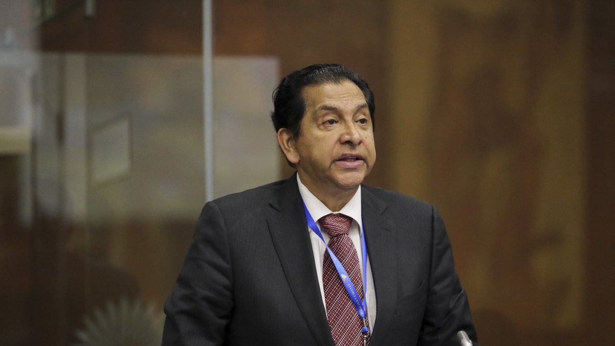 Lucio Gutiérrez fue denunciado por Elsa Guerra tras el cruce que mantuvieron en el debate de los candidatos a asambleístas nacionales de 2025.