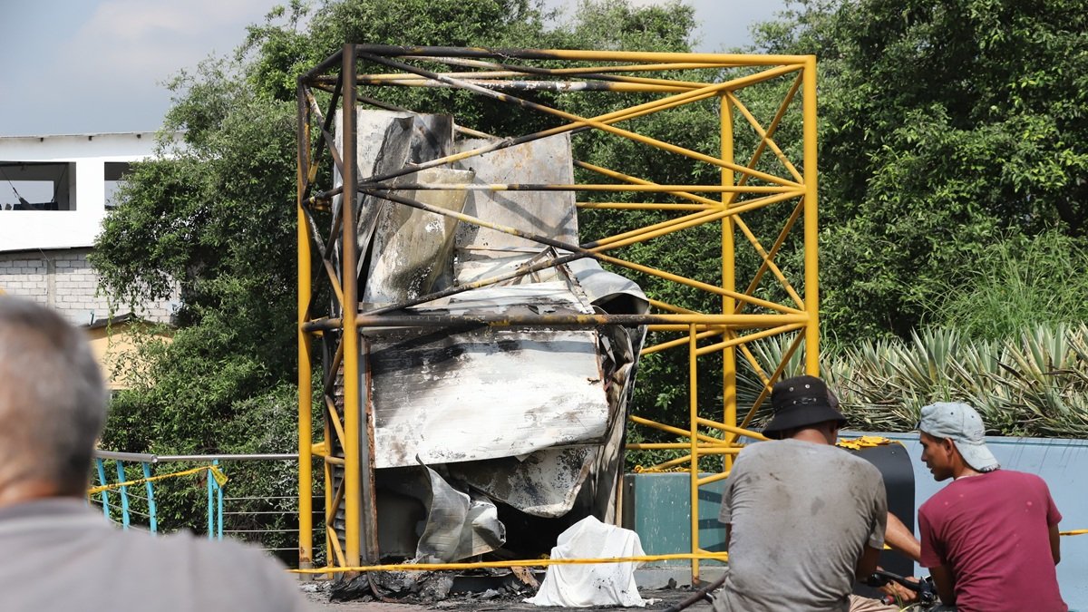 Un hombre fue hallado calcinado en un tramo del Malecón del Salado, en el oeste de Guayaquil.