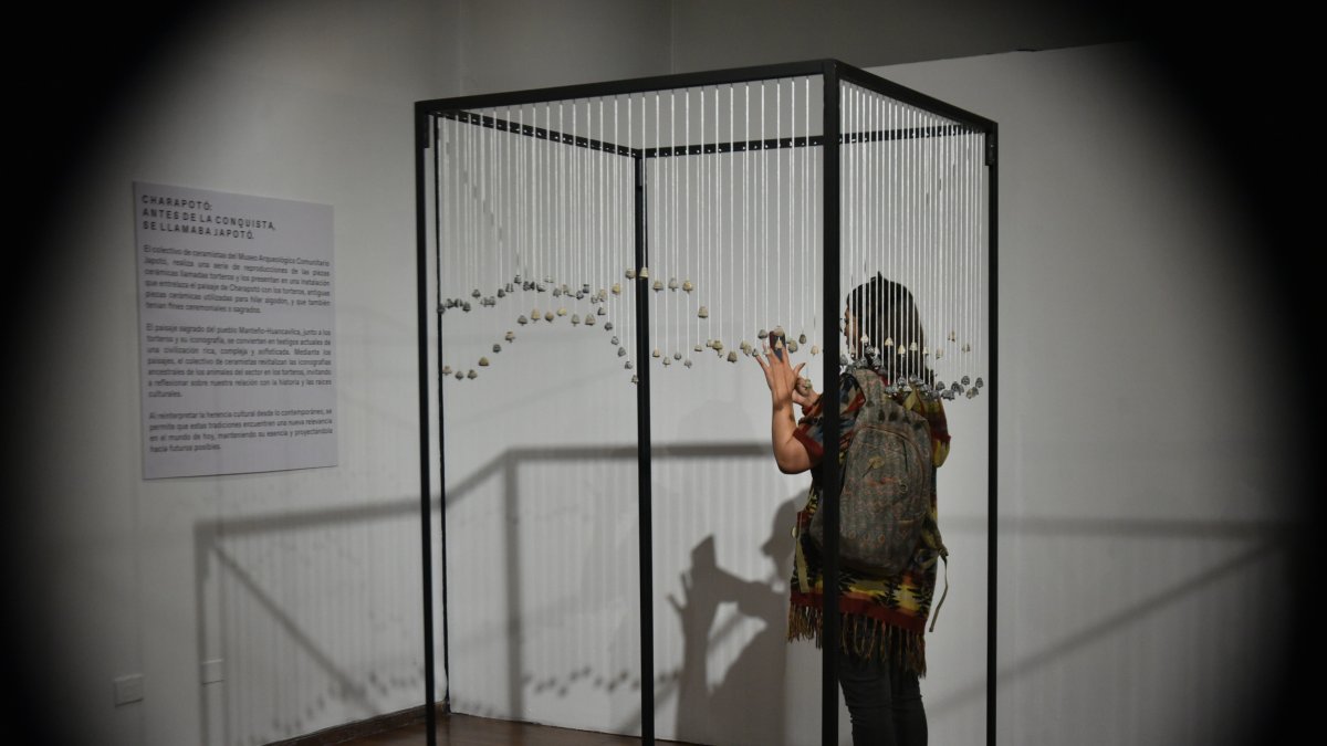 La muestra abrió sus puertas en el Centro Cultural de la PUCE, en Quito.