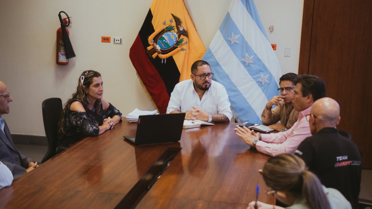 Los vecinos de Urdesa dialogaron con el flamante intendente.