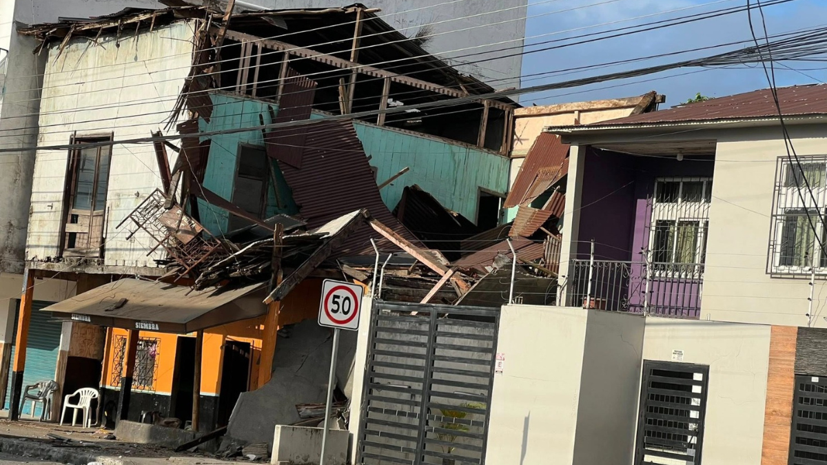 Daños en Esmeraldas tras sismo.