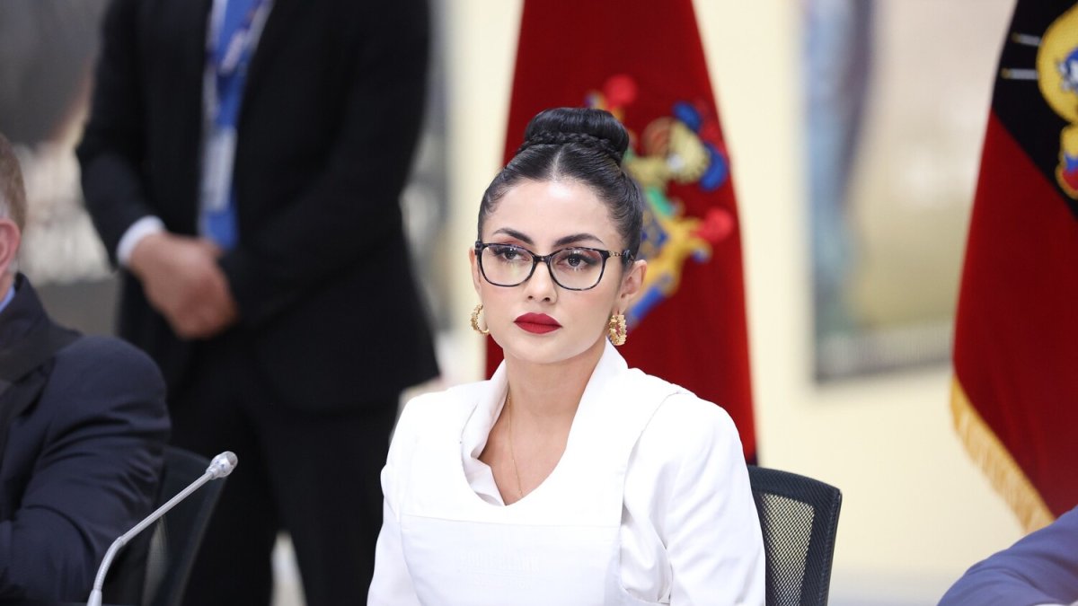 La presidenta de la Asamblea Viviana Veloz preside el CAL.