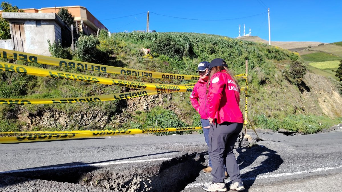 A diarios se verifican los daños que deja el deslizamiento en masa.