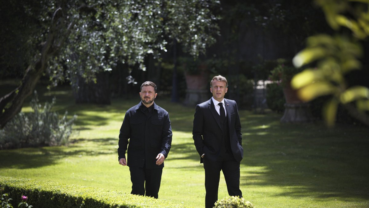 El presidente de Ucrania, Volodimir Zelenski y el presidente de Francia, Emmanuel Macron, sostuvieron una reunión en Roma.