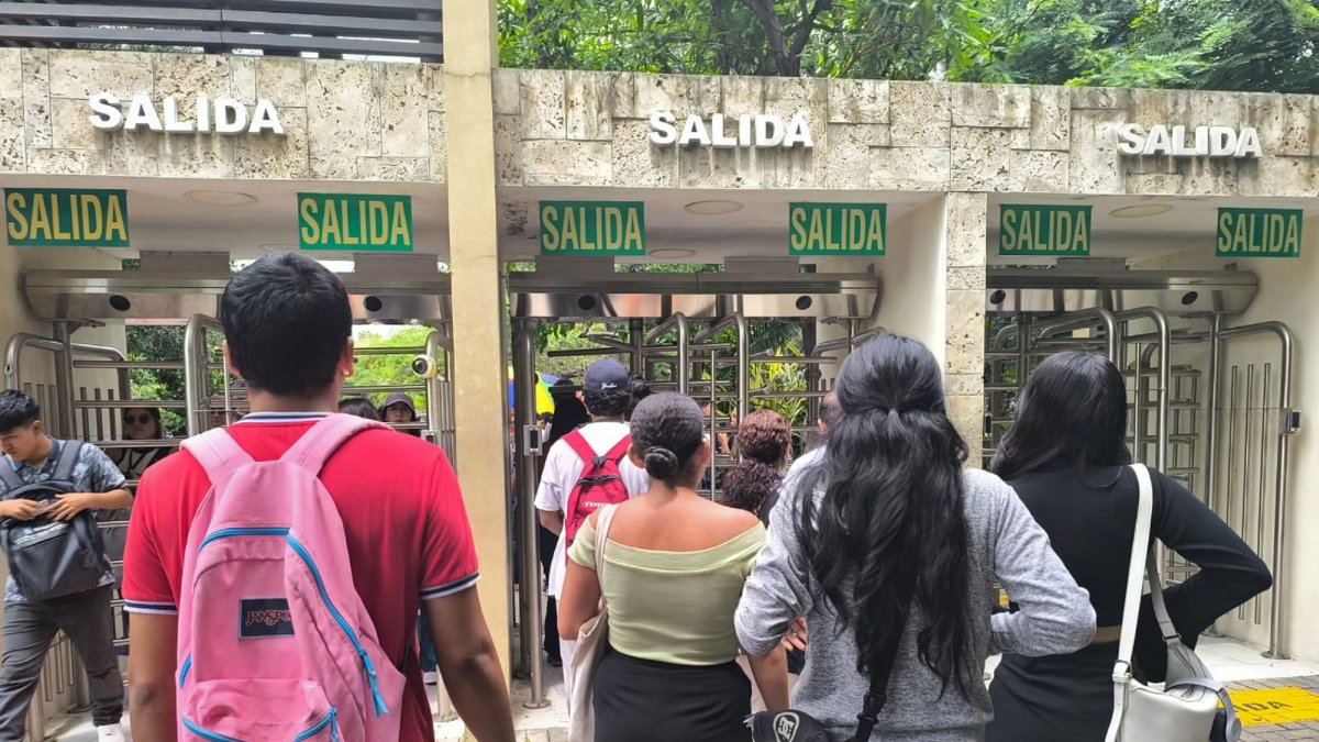 Los requisitos para acceder a estas becas son simples: ser bachiller, residir en Guayaquil, tener máximo 50 años y no estar cursando otro tercer nivel. 