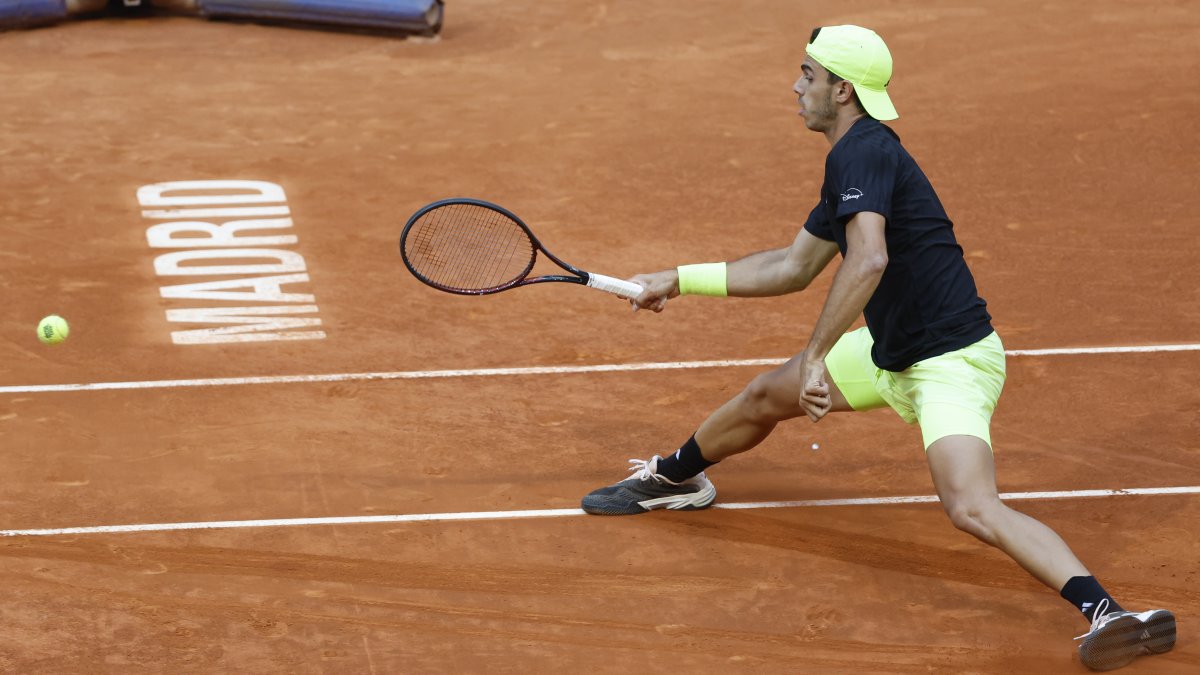 El argentino Francisco Cerúndolo en su encuentro frente a su compatriota Francisco Comesaña durante el Mutua Madrid Open.