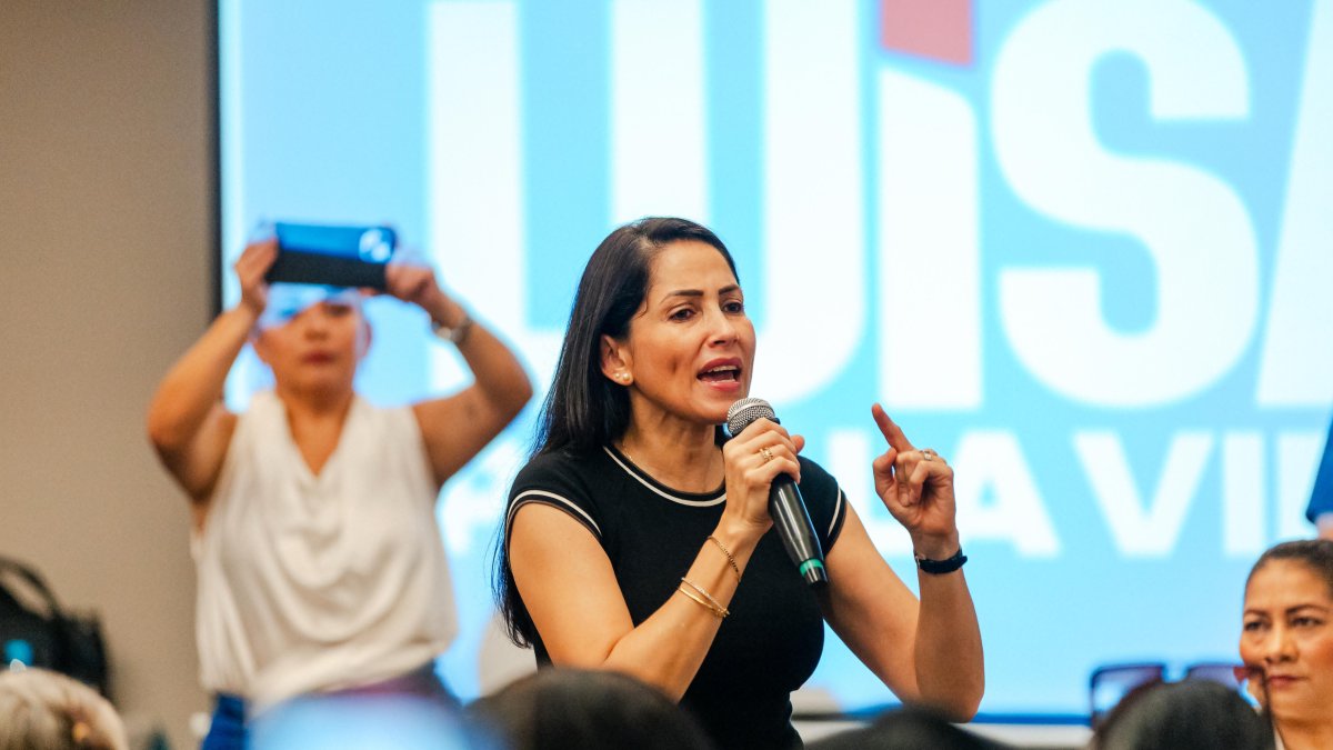 Luisa González reafirmó que hubo fraude en la segunda vuelta electoral.