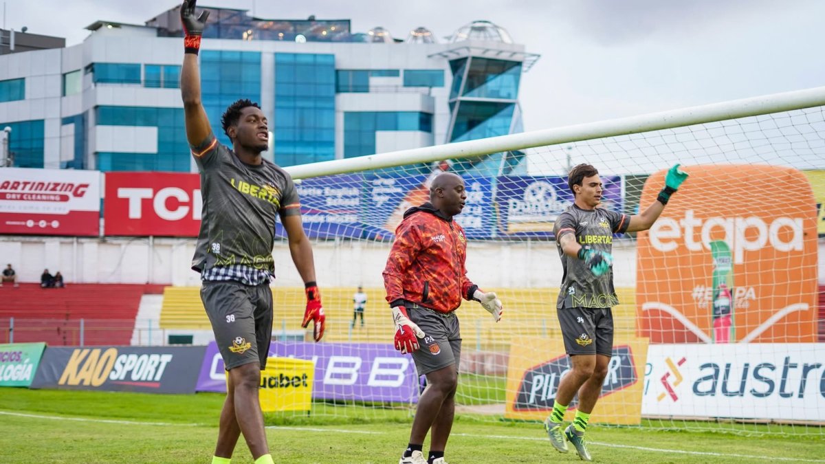El cuadro lojano marcha en la sexta casilla con 15 puntos, a seis de los líderes IDV y Barcelona.