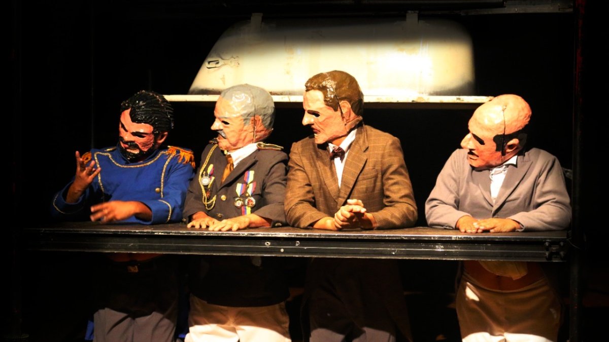 El humor de Arawa tiene influencias de Haciendo cola, de Pedro Saad, y la popularidad de juglar.