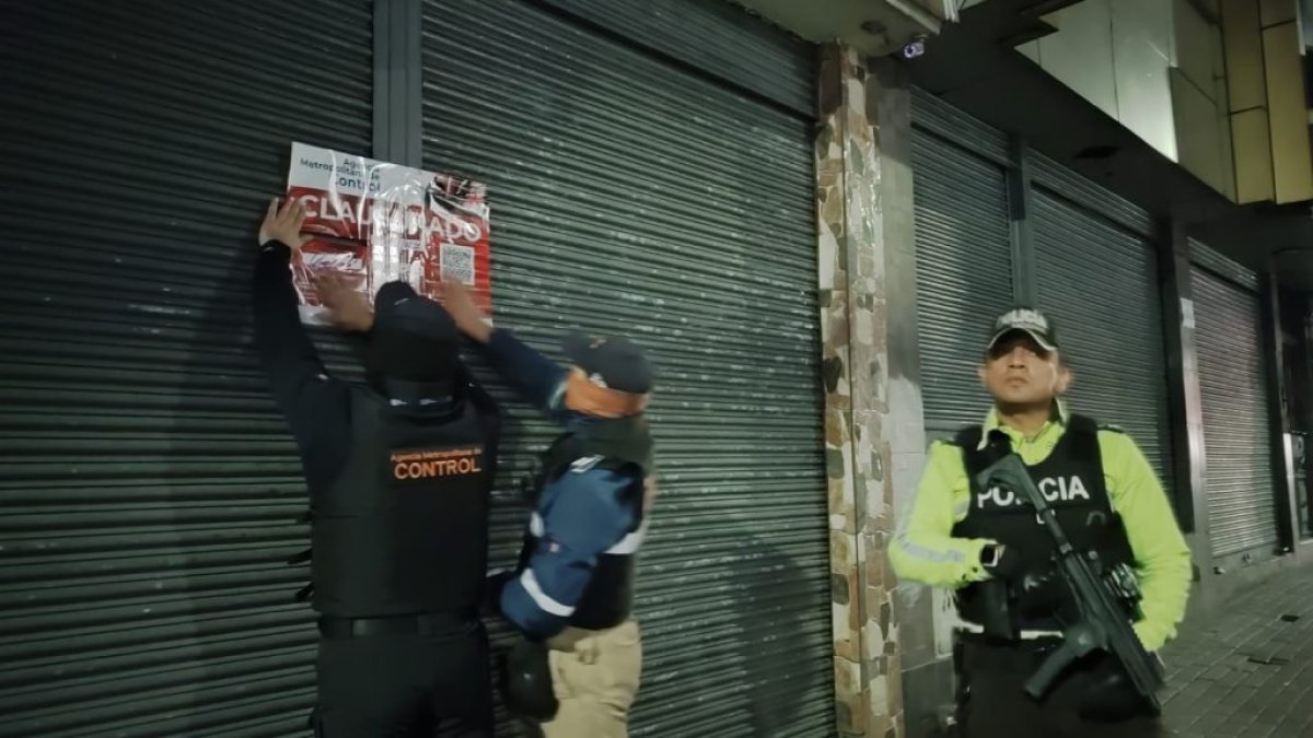 La Policía Nacional y la Comisaría clausuraron el establecimiento.
