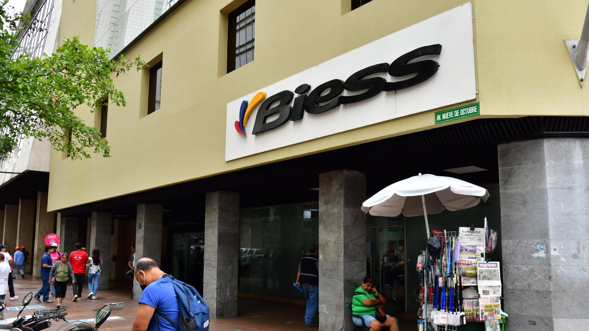 La oficina del Banco del Instituto Ecuatoriano de Seguridad Social (Biess) en Guayaquil.