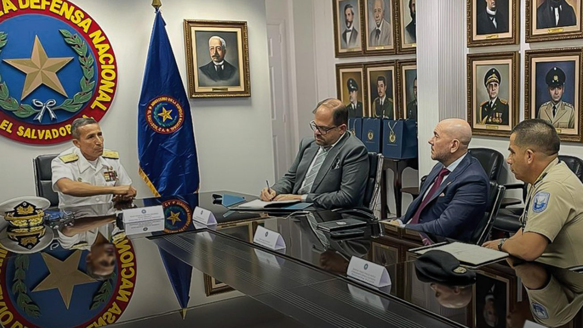 Reunión del Bloque de Seguridad de Ecuador con autoridades de El Salvador.