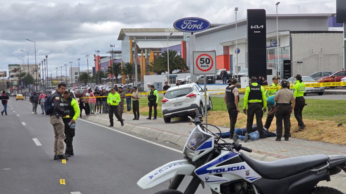 El guía penitenciario fue victimado cerca de un centro comercial en el ingreso norte de Latacunga.