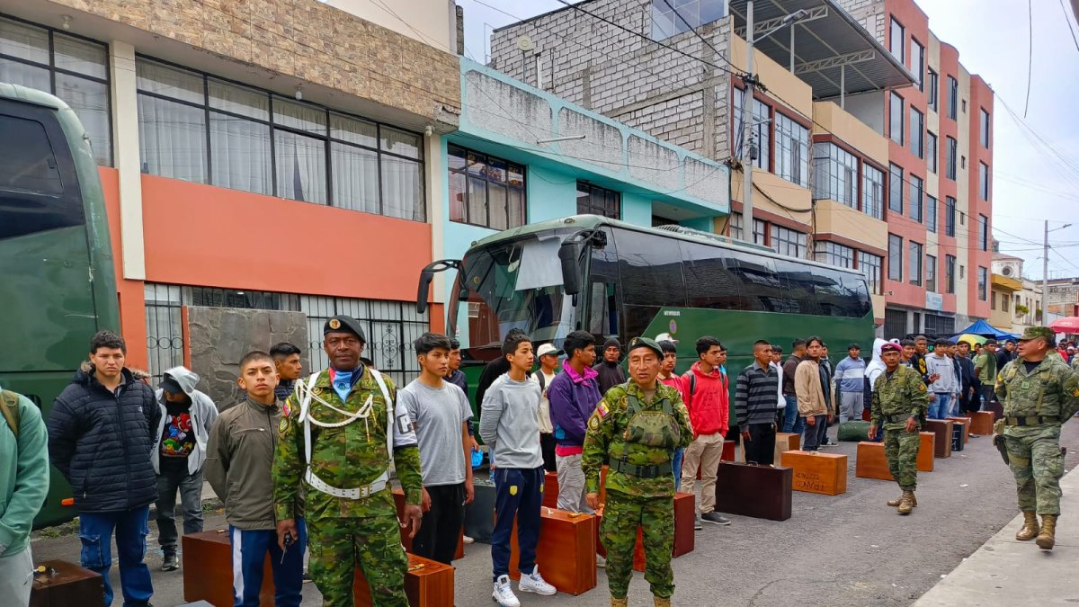 Los jóvenes llegaron a acuartelarse desde el subtrópico de Cotopaxi.