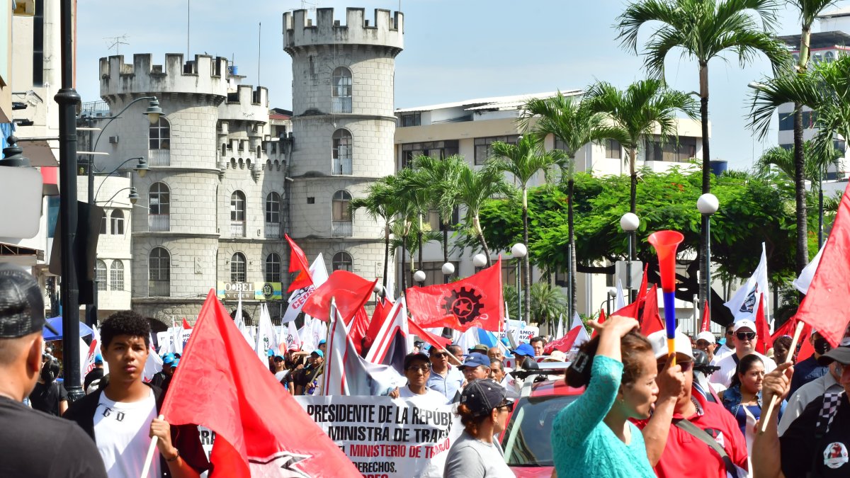 La Central Unitaria de Trabajadores se concentró en el centro de Guayaquil.