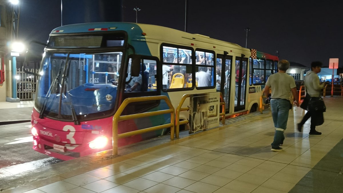 El sistema de transporte masivo Metrovía tendrá horario especial para este feriado por el Día del Trabajador.
