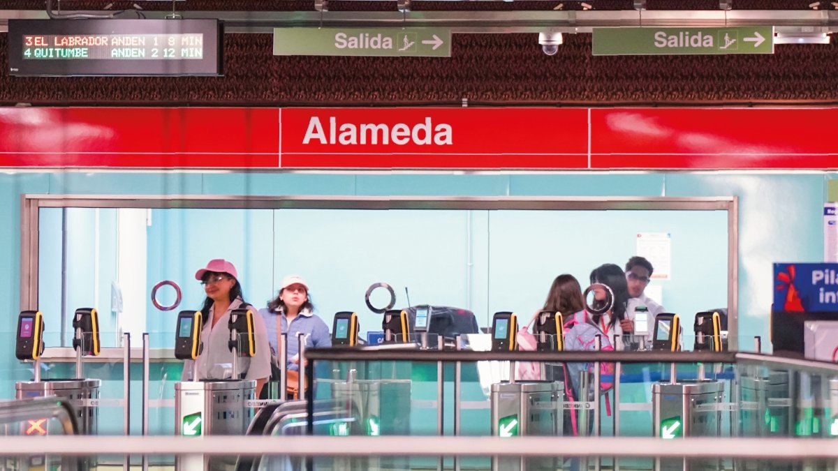 El Metro de Quito operará con horario de feriado en el descanso del viernes 2 de mayo de 2025.