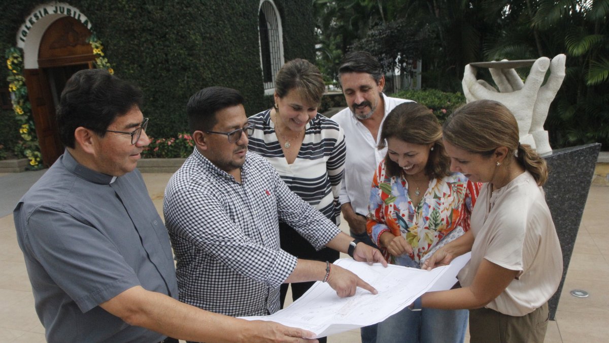 Parte del grupo organizador: P. Eduardo Auza, Gabriel Avilés, Verónica Coello, José Ignacio Castelblanco, Margarita Pérez de Castelblanco y Patricia Roca.