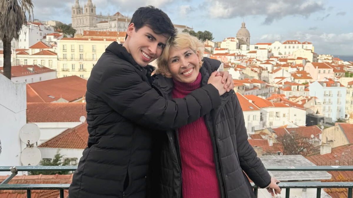 Pedro Figueira, conocido como La Divaza, compartió un emotivo mensaje tras la muerte de su madre en Venezuela.