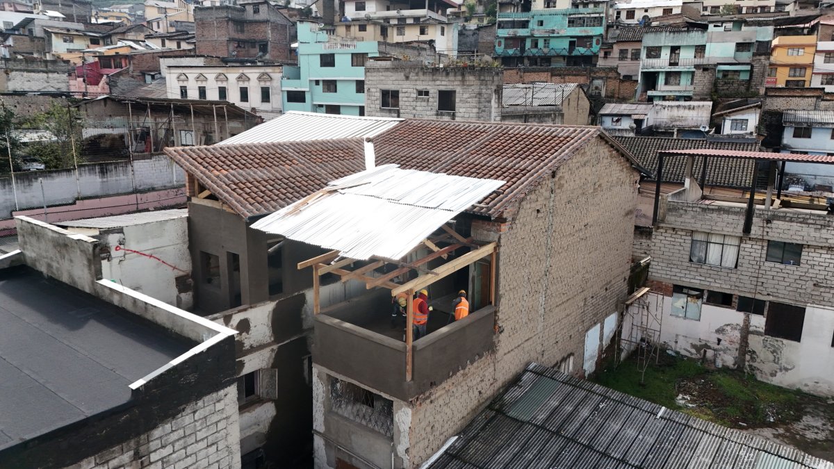 Los trabajos contemplan el cambio del techo y la fachada.