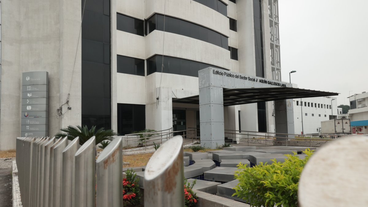 En el edificio Macro alguna vez funcionarios dependencias del Gobierno central.