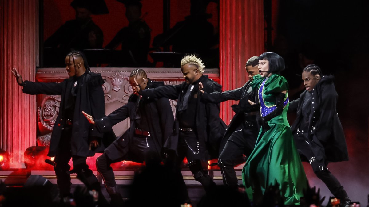 Se estima que el megaconcierto gratuito ofrecido por Lady Gaga en Copacabana reunión a más de dos millones de personas.