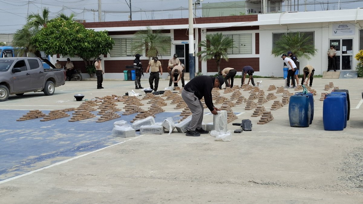 Estos eran los paquetes con cocaína que se pretendían llevar por vía marítima a México.