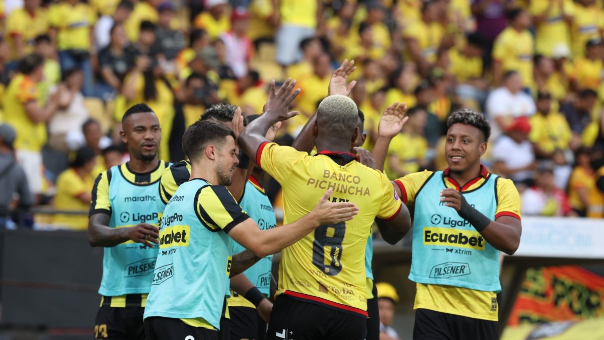 Barcelona continúa celebrando su centenario con triunfo sufrido ante Vinotinto.