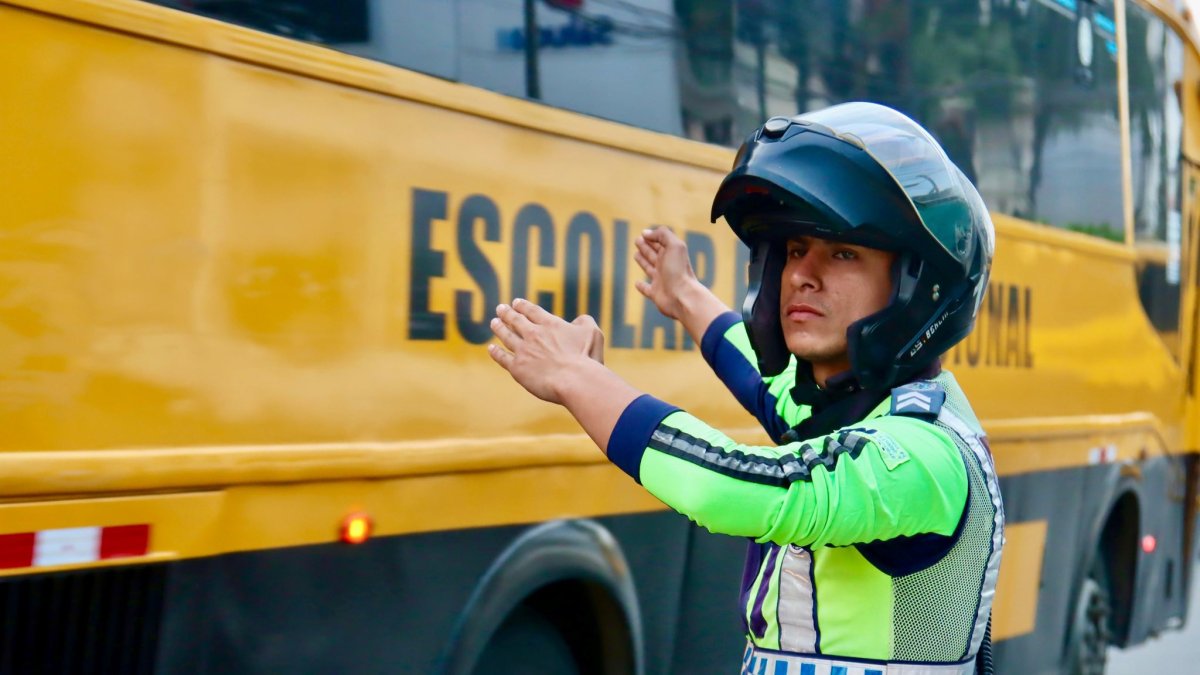 Unos 500 uniformados destinó la Agencia de Tránsito y Movilidad para el inicio de clases.