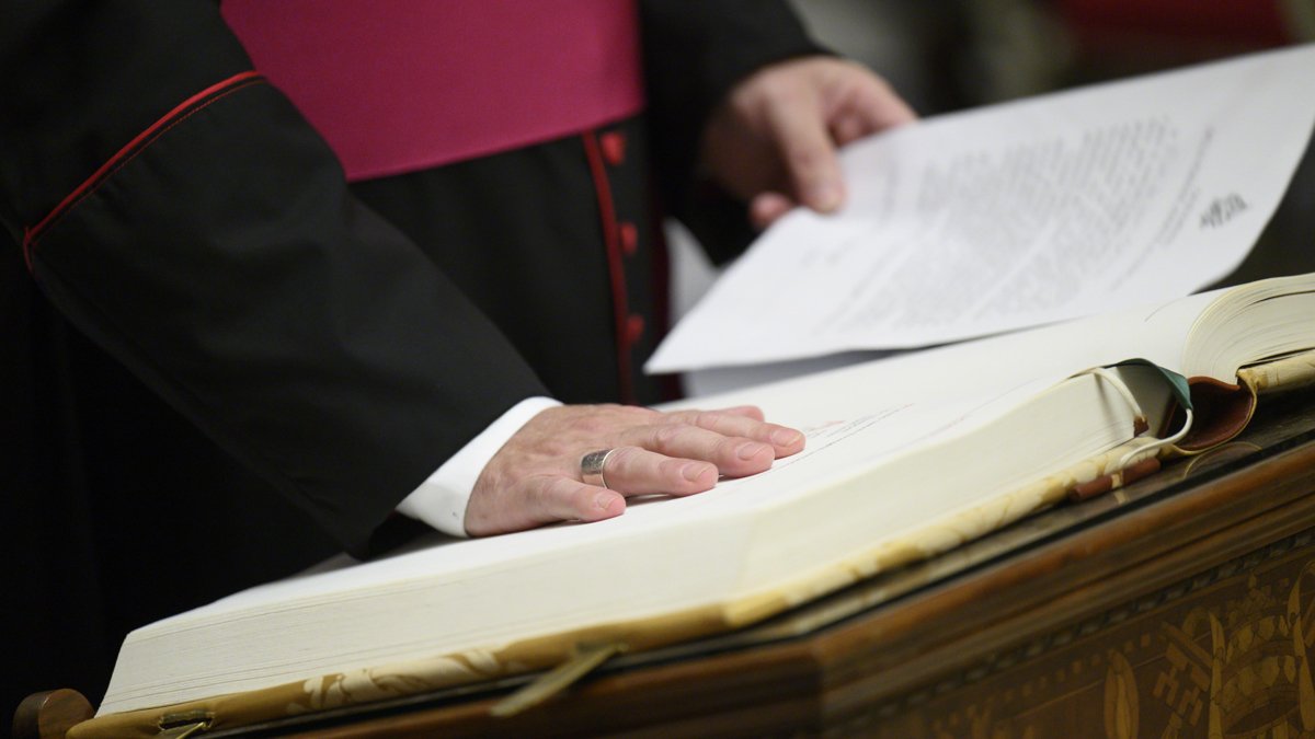 Personal dentro del Vaticano juran guardar absoluto secreto de todo lo que ocurra en el cónclave.