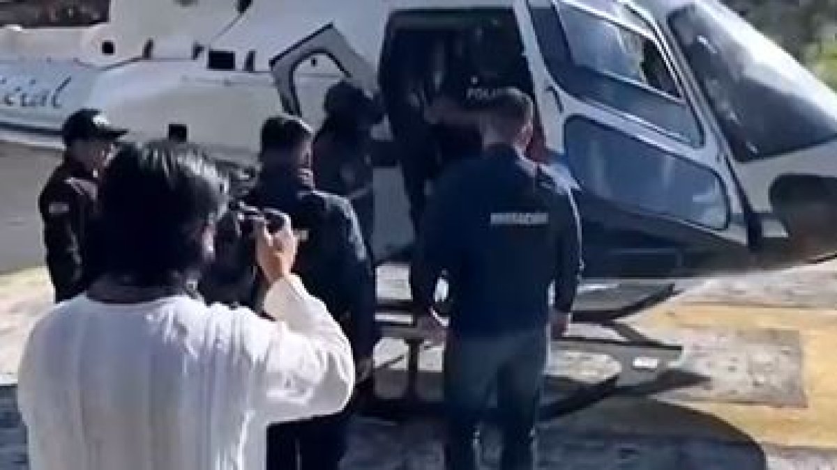 Saulo es requerido en procesos judiciales por presunta participación en el tráfico ilícito de sustancias sujetas a fiscalización.