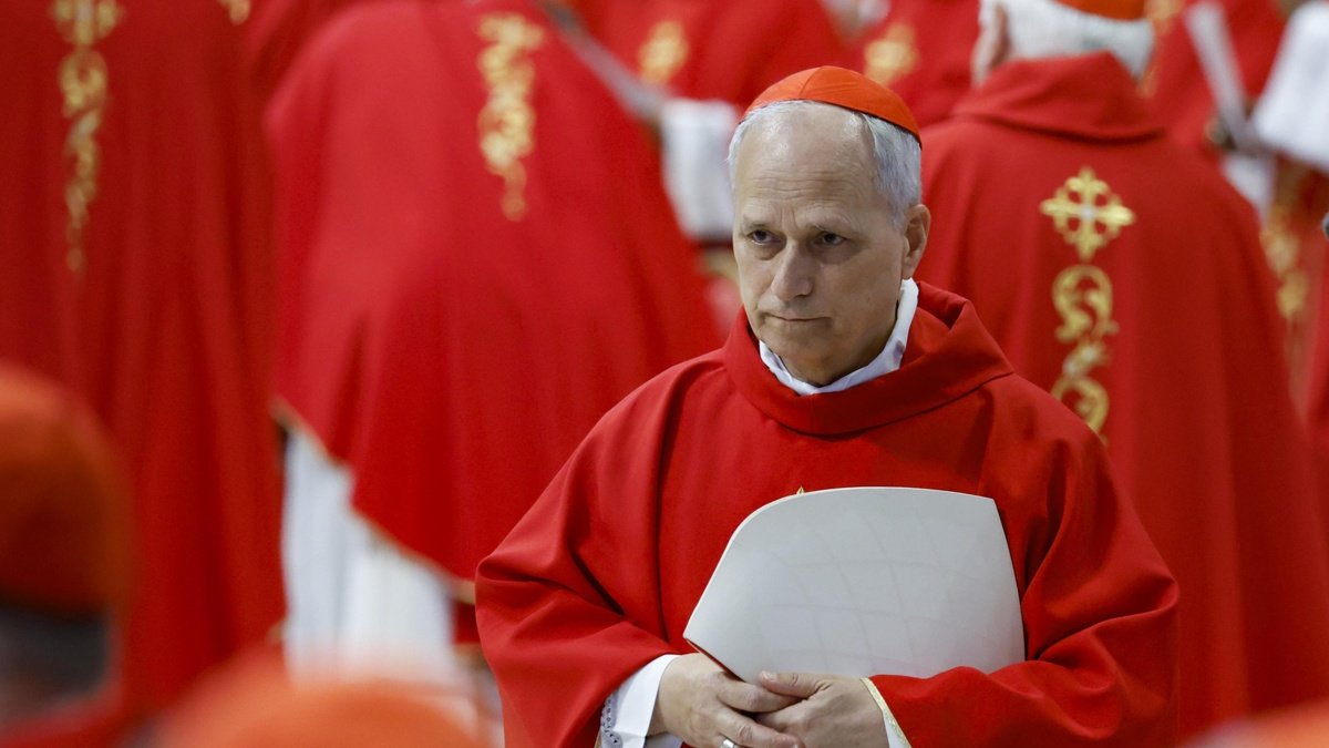 El cardenal 'papable' estadounidense Robert Prevost también tiene la nacionalidad peruana.