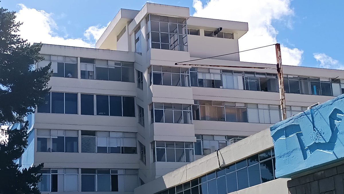 Dos de los niños de Taisha que son atendidos en el Hospital Vicente Corral Moscoso, de Cuenca, recibierán el alta tras su recuperación.
