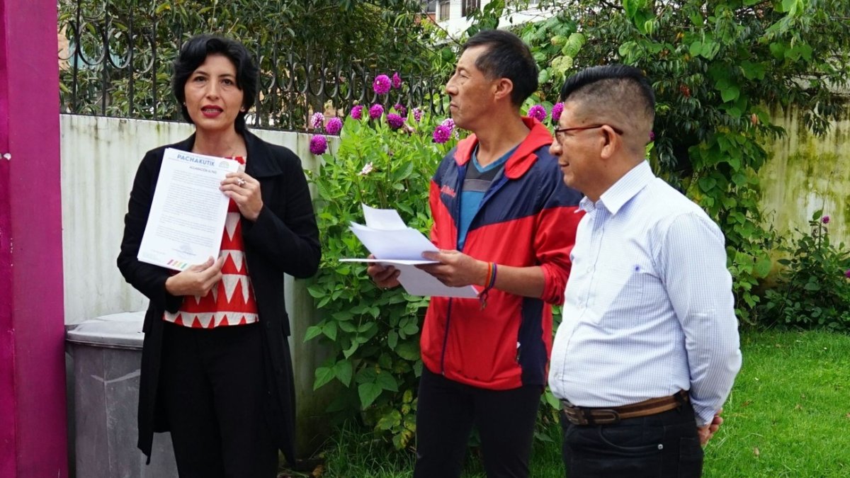 Los representantes de la Coordinación Nacional de Pachakutik fueron los encargados de emitir el pronunciamiento.