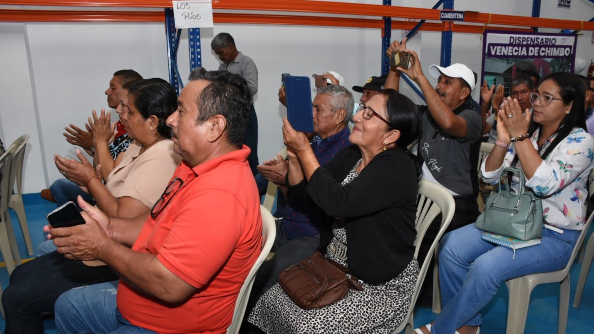 Las personas pueden revisar constantemente su historial laboral.