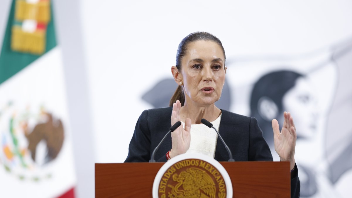 La presidenta de México, Claudia Sheinbaum, habla durante su rueda de prensa diaria.