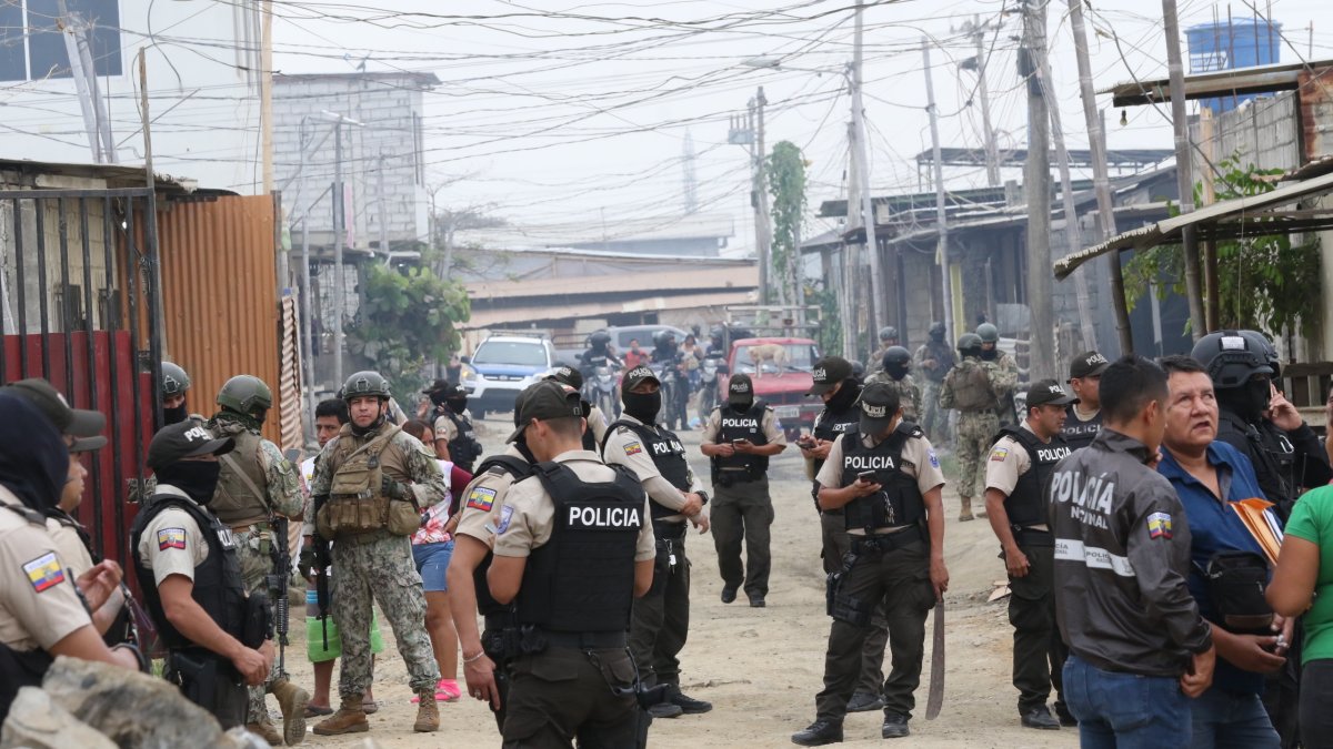 La Policía Nacional descubrió una bodega clandestina en la provincia de Sucumbíos.