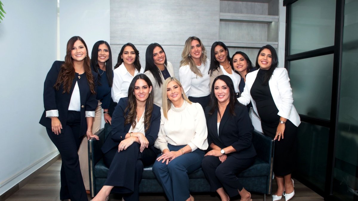 Construye hogares con madres  líderes