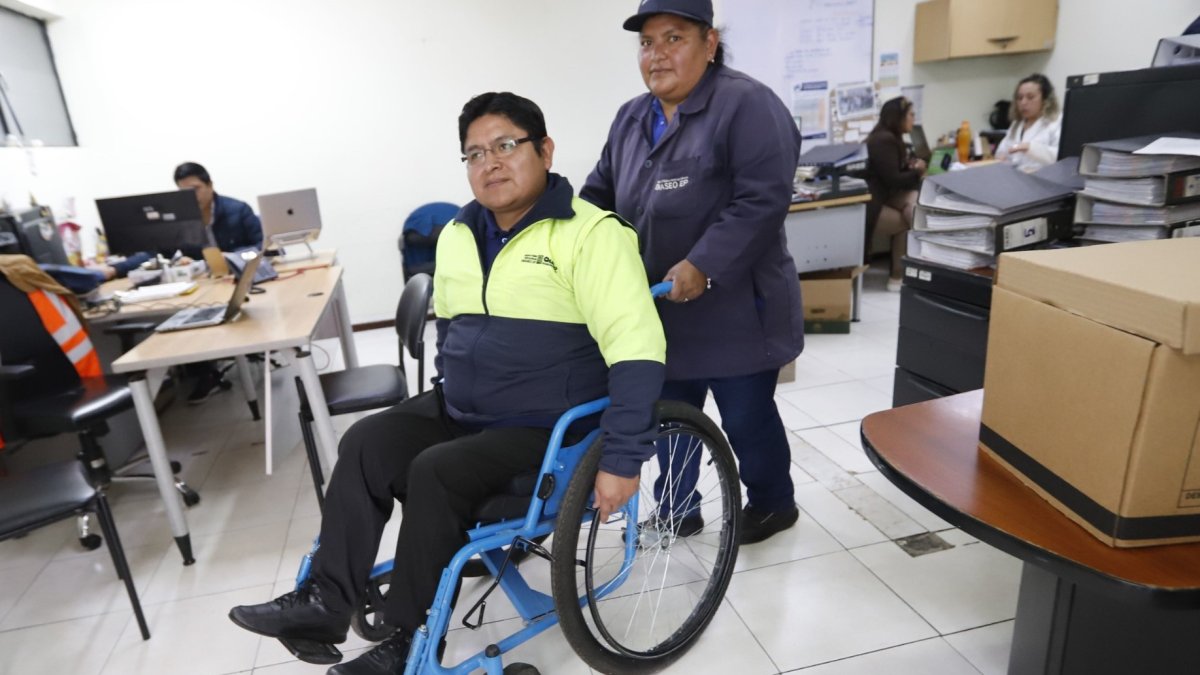 Empleo. Segundo Montativa trabaja en la Unidad de Salud y Seguridad del Centro de Operaciones de la Empresa Metropolitana de Aseo de Quito.