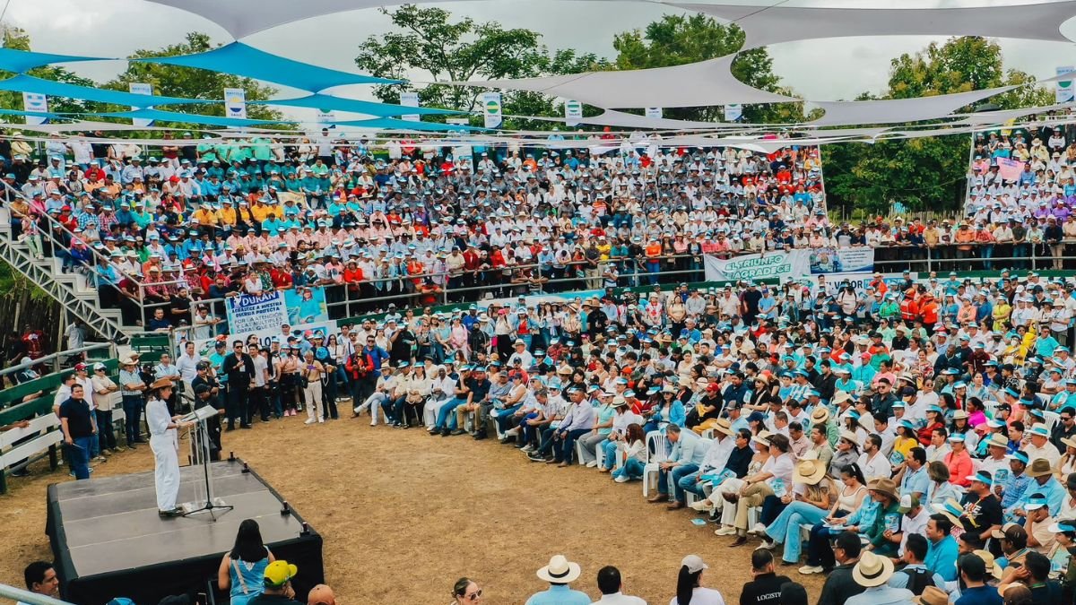 Marcela Aguiñaga rindió cuentas de sus dos años al frente de la Prefectura del Guayas, en el recinto ferial de la Asociación de Ganaderos del cantón Balzar.