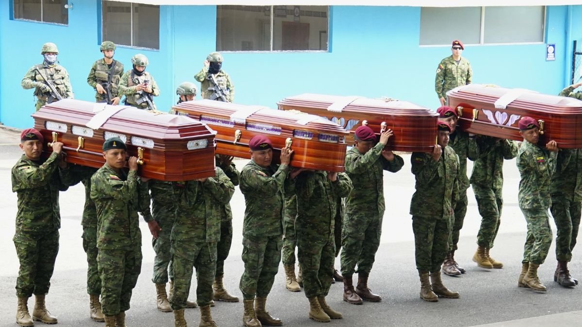 Cuatro féretros fueron trasladados a Lago Agrio, en Sucumbíos