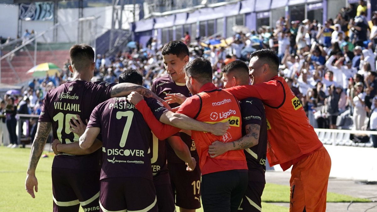 Liga de Quito y su tres puntos ante Macará con el golazo de Alexander Domínguez.