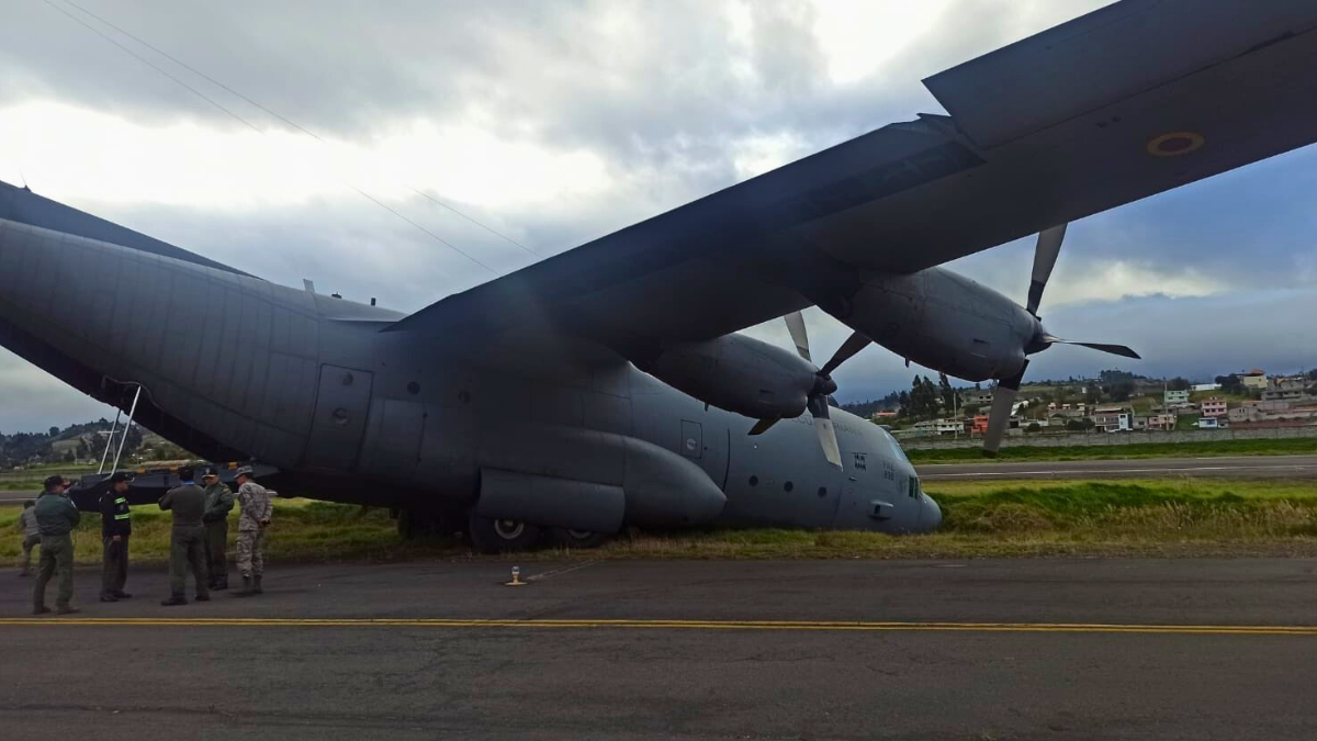 Incidente con aeronave de la FAE en Latacunga: sin heridos y bajo investigación técnica.