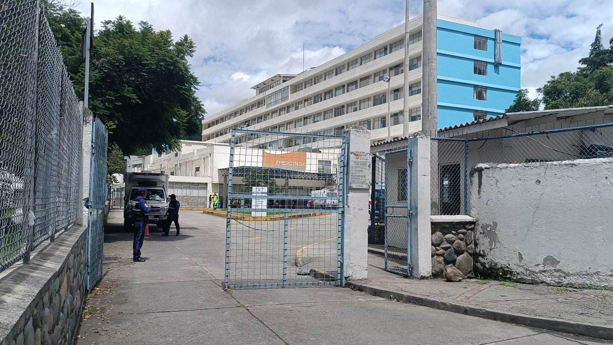 Dos menores de Taisha continúan internados en el Hospital Vicente Corral Moscoso, en Cuenca.