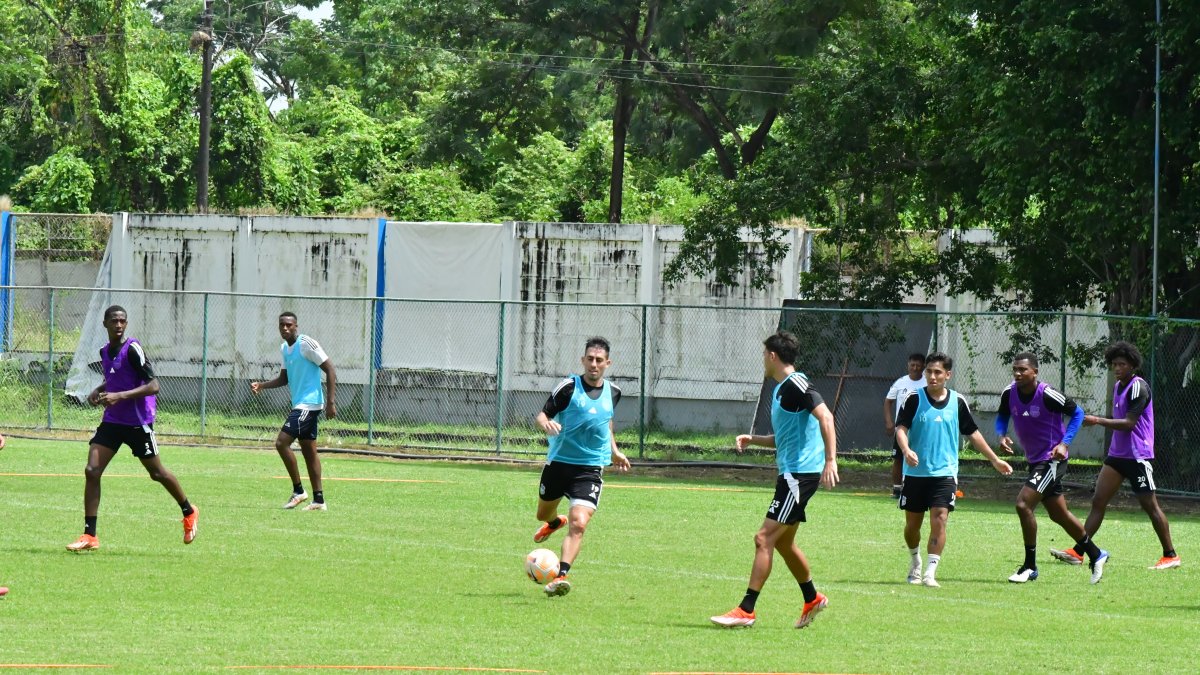 Emelec y Barcelona SC chocarán en la fecha 13 LigaPro 2025.