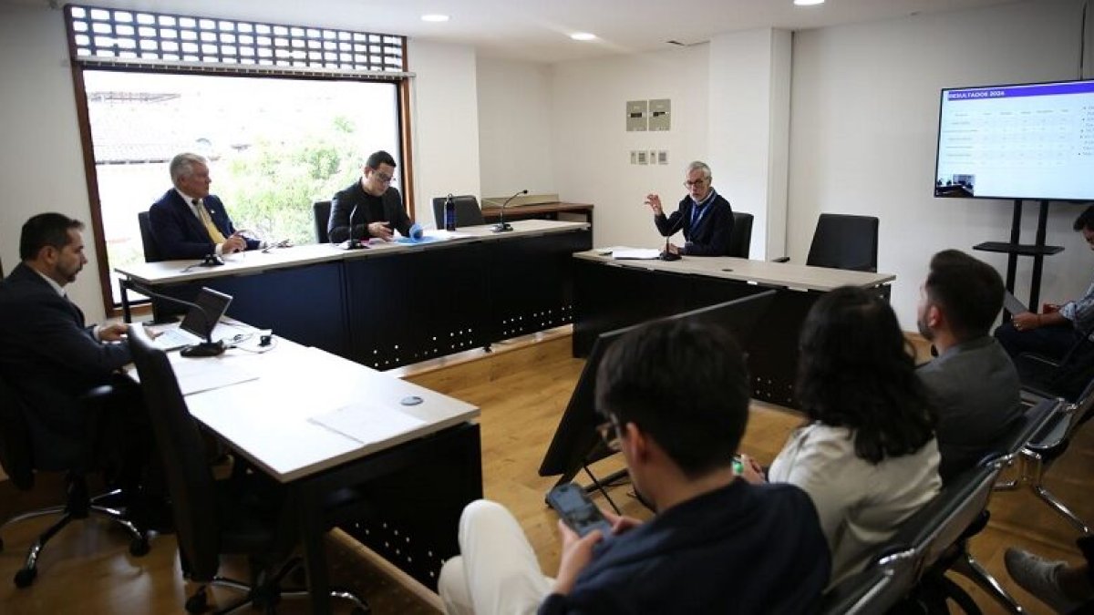 La Comisión de Salud del Municipio recibió al Secretario de Salud, Miguel Malo.