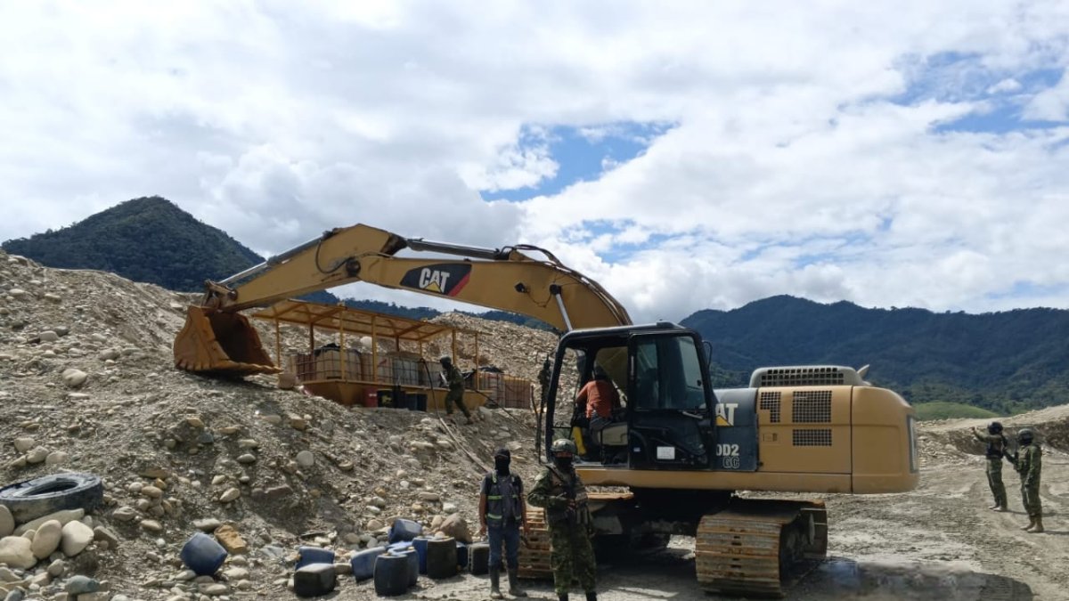 Personal de las Fuerzas Armadas realizó operativos en Zamora Chinchipe, en contra de la minería ilegal.