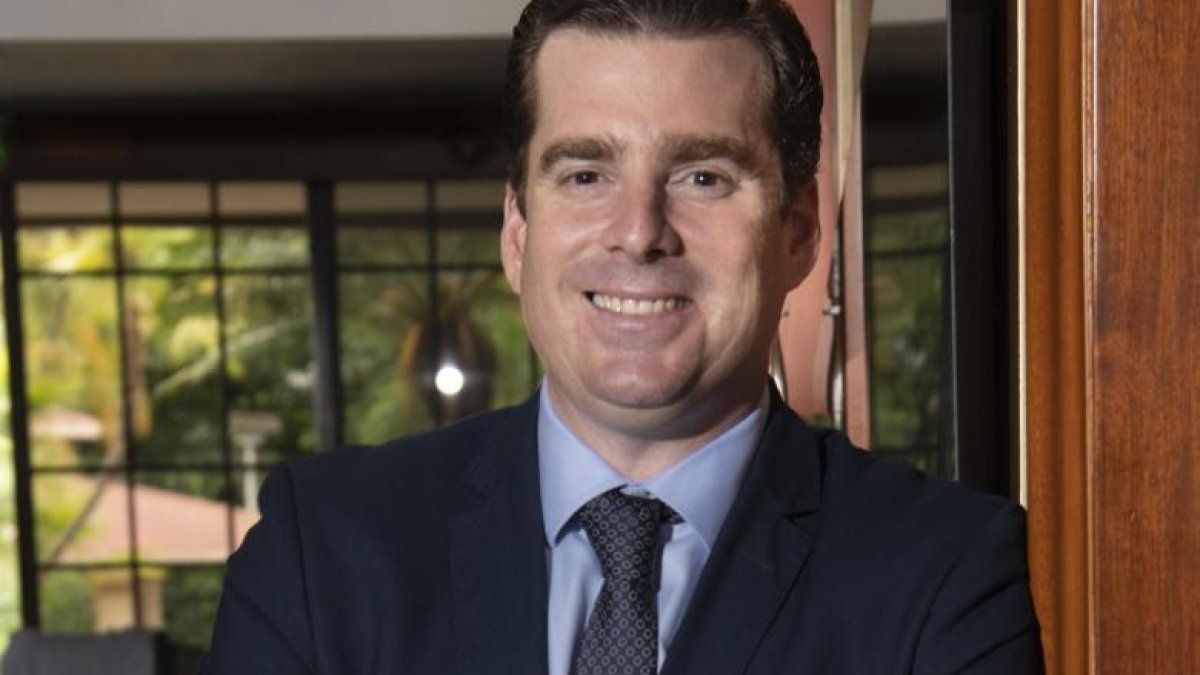 El abogado Leonardo Stagg seguirá por cuatro años más en la comisión disciplinaria de la FIFA.