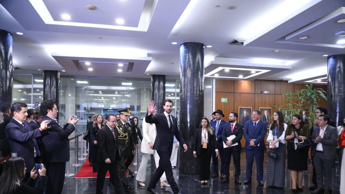 El presidente de la Asamblea Niels Olsen habló de ciudadanos bloqueados en redes sociales del Legislativo.