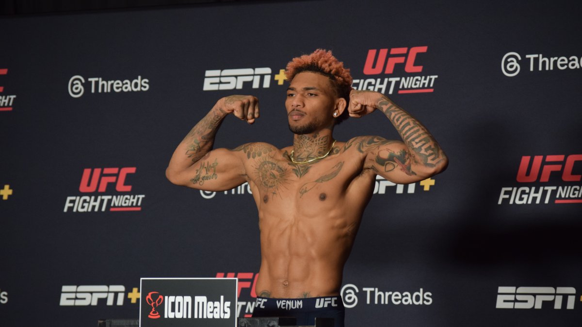 Michael Morales en el pesaje este 16 de mayo.